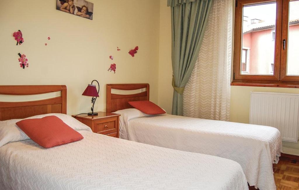 Апартаменты Casa Montse - Derecha Коломбрес Экстерьер фото